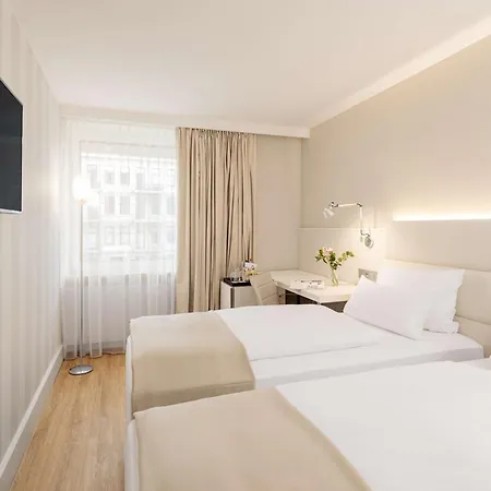 Nh Hamburg Mitte Hotel Exterior photo